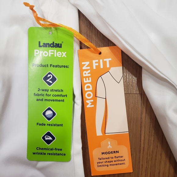 BGSU Medical Laboratory Science Landau ProFlex Lab coat! - Picture 4 of 4